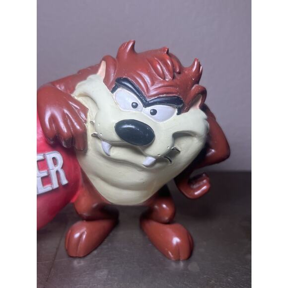 RARE Tasmanian Devil Taz Heartbreaker Figurine 1995 Warner Bros. Looney Tunes - Picture 2 of 9